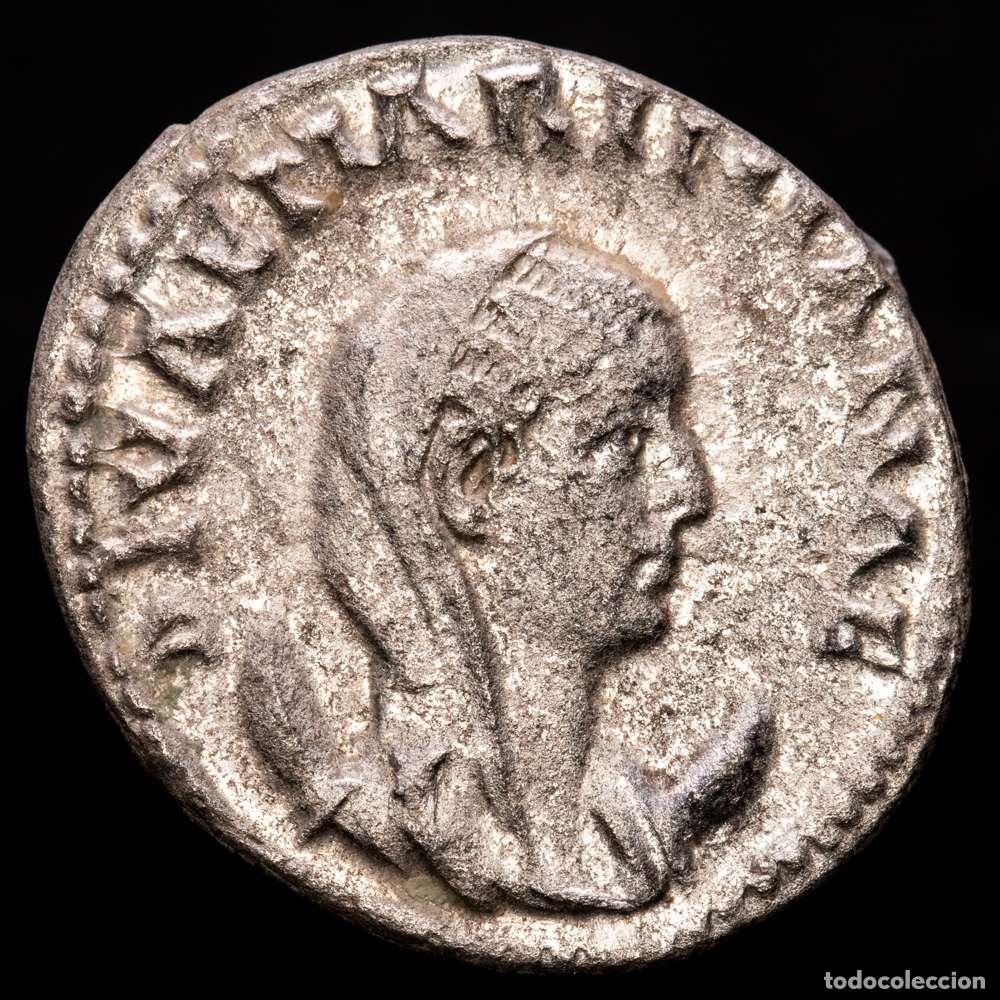 Material numism&aacute;tico: Diva Mariniana. Antoniniano. 254-256 dC Roma. (Ric-3). (Rsc-2). 3,26 gramos. Leve grieta. MBC/MBC-.
