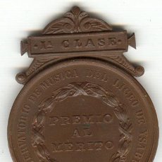 Medallas condecorativas: ÉPOCA DE ISABEL II BARCELONA LICEO CONSERVATORIO MÚSICA PRIMERA CLASE PREMIO AL MERITO 45'10 GRAMOS.. Lote 22380061