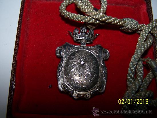Medallas condecorativas: Medalla del PODER JUDICIAL - PERFUNDET OMNIA LUCE - Epoca de franco - Foto 2
