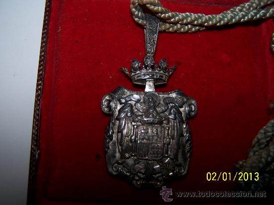 Medallas condecorativas: Medalla del PODER JUDICIAL - PERFUNDET OMNIA LUCE - Epoca de franco - Foto 3