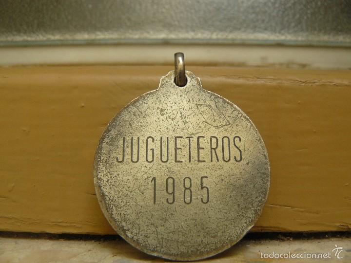 Medallas condecorativas: MEDALLA JUGUETEROS 1984 - Foto 2