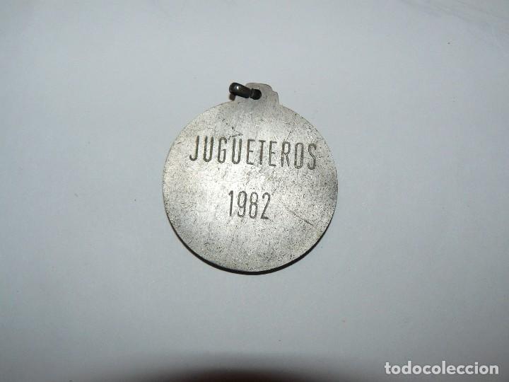 Medallas condecorativas: MEDALLA JUGUETEROS 1982 - Foto 2
