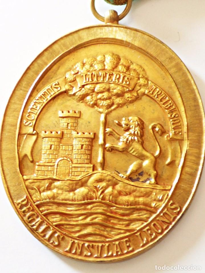 Medallas condecorativas: MEDALLA REAL ACADEMIA DE SAN ROMUALDO. SAN FERNANDO. CADIZ.