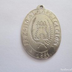 Medallas condecorativas: ALGECIRAS * PREMIO A LA APLICACION 1881 * PLATA