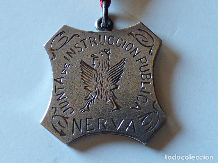 M&eacute;dailles d&eacute;corations: 3&ordm; CENTENARIO PUBLICACI&Oacute;N DEL QUIJOTE. JUNTA DE INSTRUCCI&Oacute;N PUBLICA. NERVA, HUELVA 1905