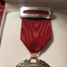 Medallas condecorativas: MEDALLA DEL CARDENAL CISNEROS FIRMADA COMENDADOR