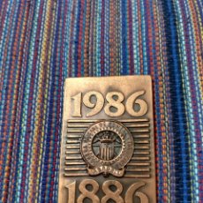 Medallas condecorativas: ET- BONITA MEDALLA RECTANGULAR 1886-1986 CAMBRA COMERÇ INDUSTRIA SABADELL BARCELONA. Lote 189449020
