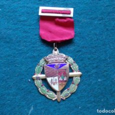 Medallas condecorativas: MEDALLA PREMIO DISTINCIÓN LAUREADA ESMALTADA COLEGIO PORTACELI SEVILLA. Lote 209910876