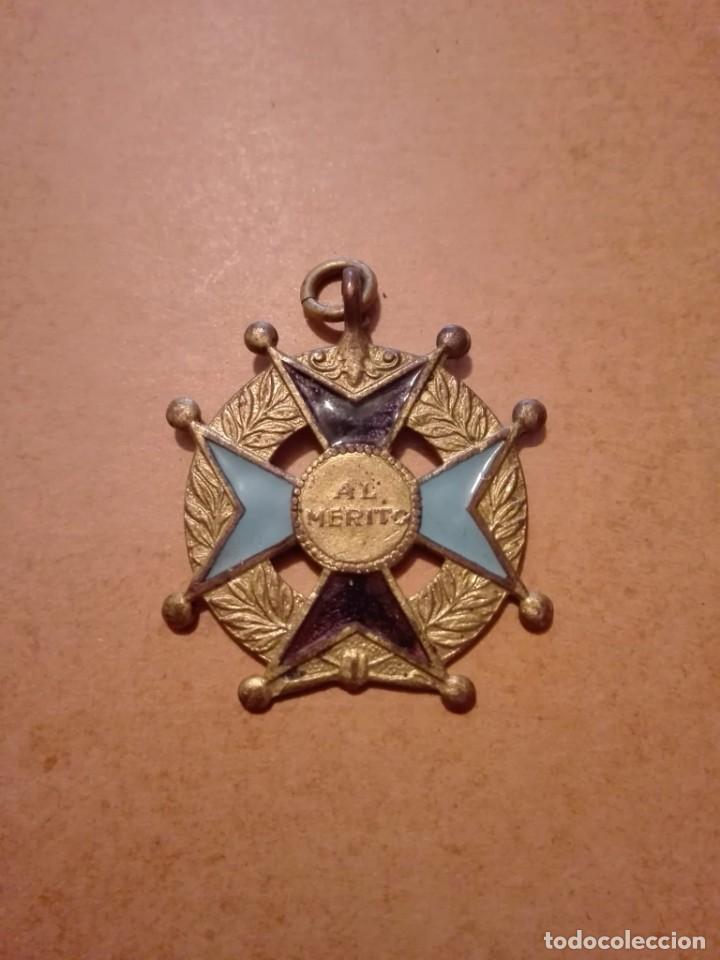 Medallas condecorativas: ANTIGUA MEDALLA AL MERITO - Foto 1