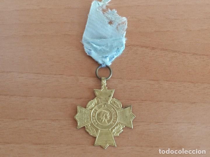 Medallas condecorativas: MEDALLA ESCOLAR DE PREMIO AL M&Eacute;RITO - Foto 1
