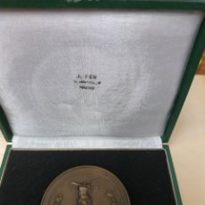 Medallas condecorativas: MEDALLA BRONCE DEMOSTRACIÓN SINDICAL OLIMPIADA TRABAJO 1961 EN SU ESTUCHE