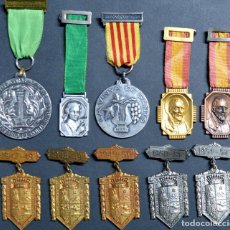 Medallas condecorativas: LOTE 10 ANTIGUAS MEDALLAS CONDECORACIONES ESCOLARES Y CORALES. Lote 330112883
