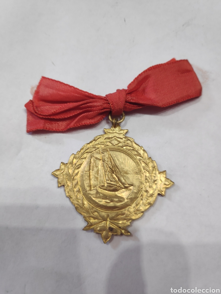 Medallas condecorativas: Medalla &rdquo;A la aplicaci&oacute;n&rdquo; - Foto 3
