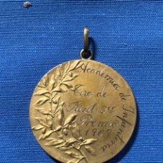 Medallas condecorativas: ANTIGUA MEDALLA DE LA ACADEMIA DE INFANTERÍA ,TIRO DE FUSIL TERCER PREMIO 1909. Lote 357545920