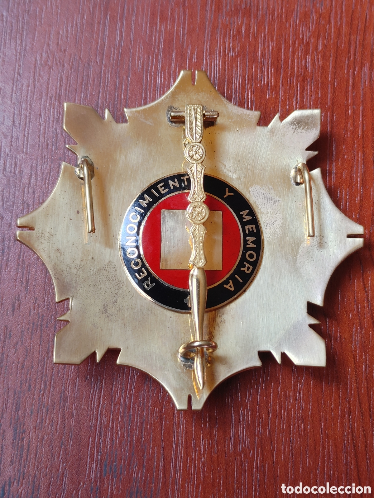 Medallas condecorativas: Placa. RECONOCIMIENTO Y MEMORIA. - Foto 2