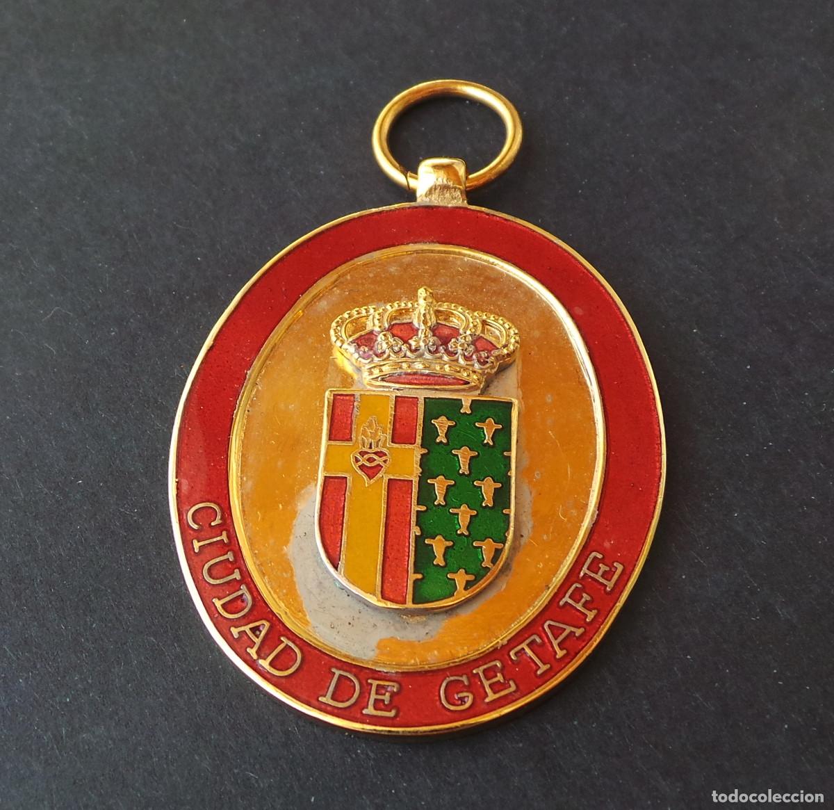 Medallas condecorativas: MEDALLA CIUDAD DE GETAFE. - Foto 2