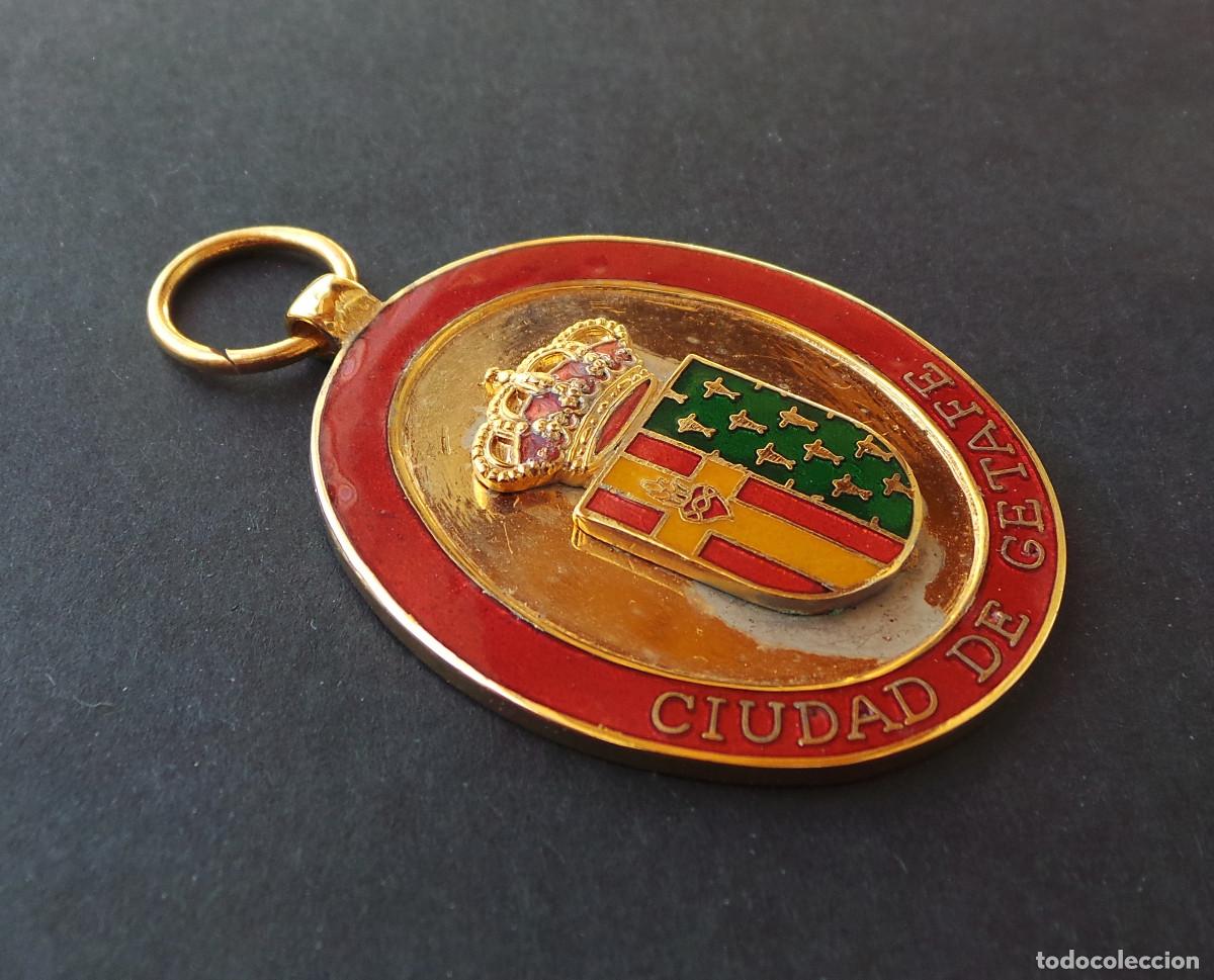 Medallas condecorativas: MEDALLA CIUDAD DE GETAFE. - Foto 3