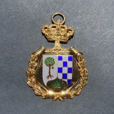 Medallas condecorativas: MEDALLÓN AYUNTAMIENTO DE PARRILLAS.(TOLEDO).