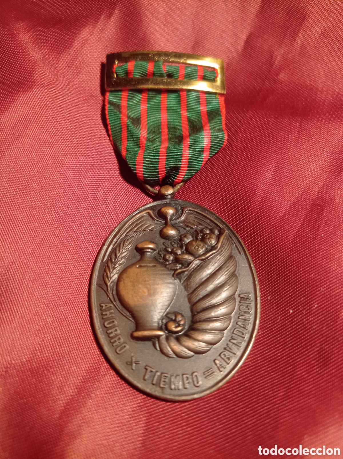 Medallas condecorativas: MEDALLA AL MERITO AL AHORRO - Foto 1