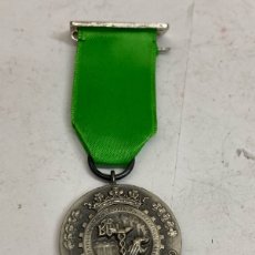Medallas condecorativas: MEDALLA AL MÉRITO DE PLATA C197