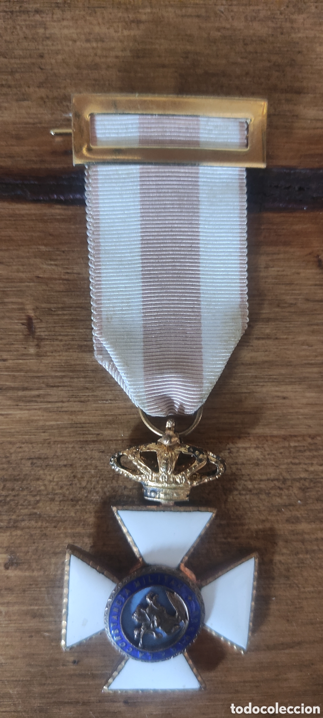 Medallas condecorativas: Cruz a la constancia militar - Foto 3