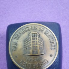 Medallas condecorativas: MEDALLA CAJA DE AHORROS DE SANTIAGO. CENTENARIO. (L81)