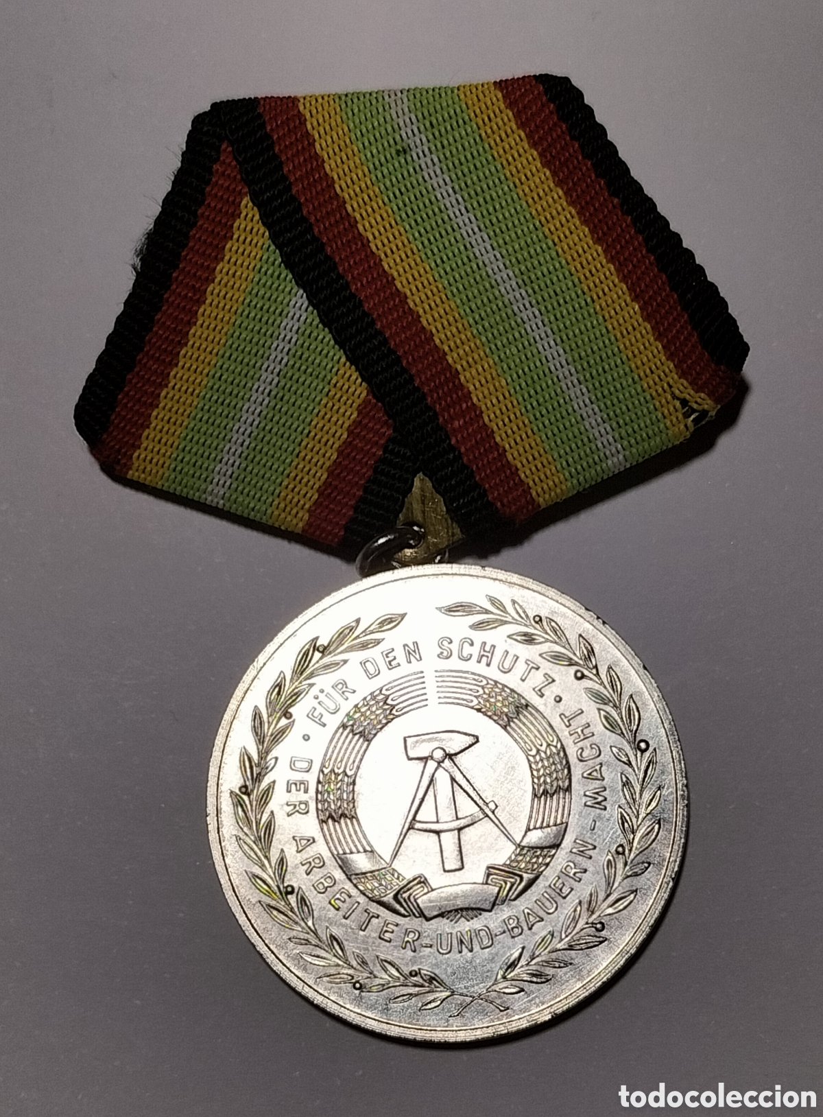 Medallas condecorativas: Medalla Alemania Democr&aacute;tica - Foto 2