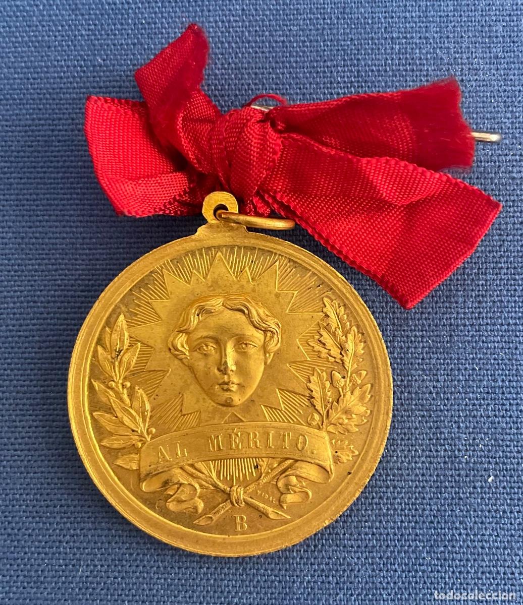 Medallas condecorativas: Medalla de bronce dorado, &ldquo;Al m&eacute;rito&rdquo; - Foto 1