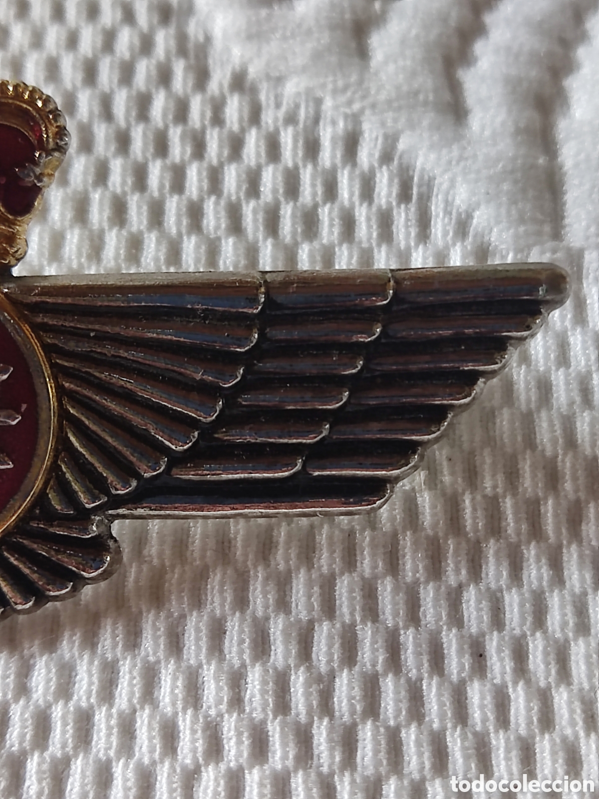 Medallas condecorativas: Insignia militar con esmalte rojo - Foto 3