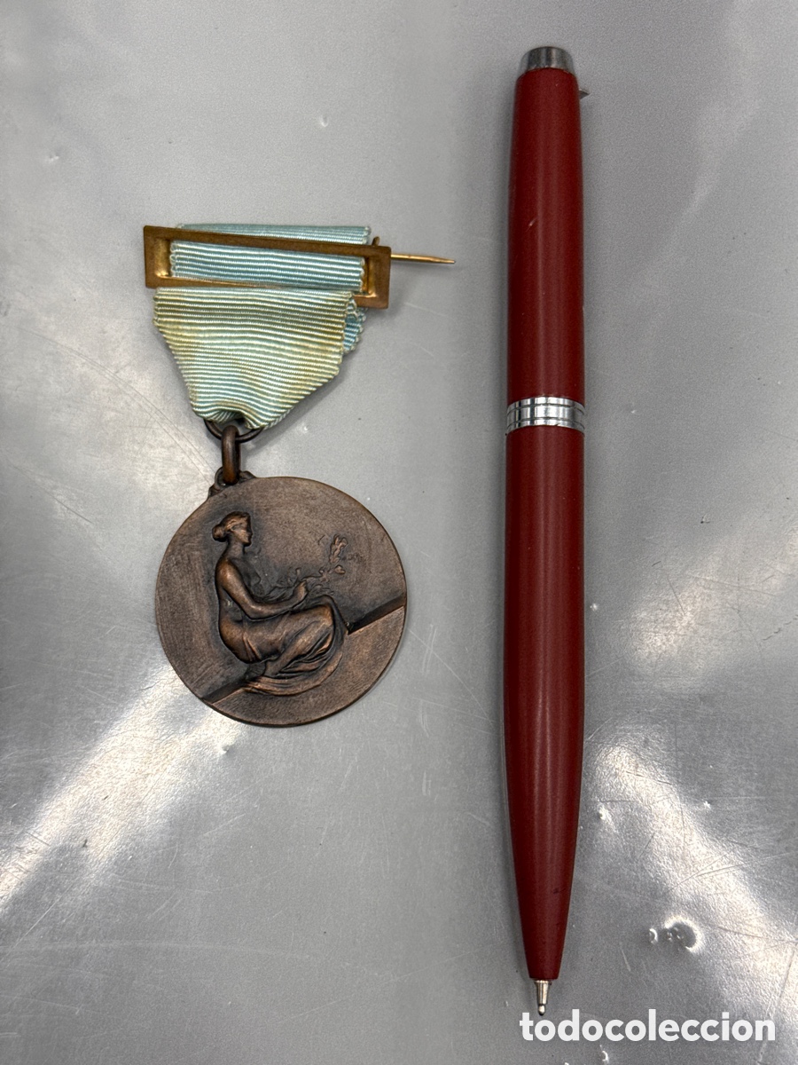 Medallas condecorativas: Condecoraci&oacute;n del a&ntilde;o 1955 - Foto 1