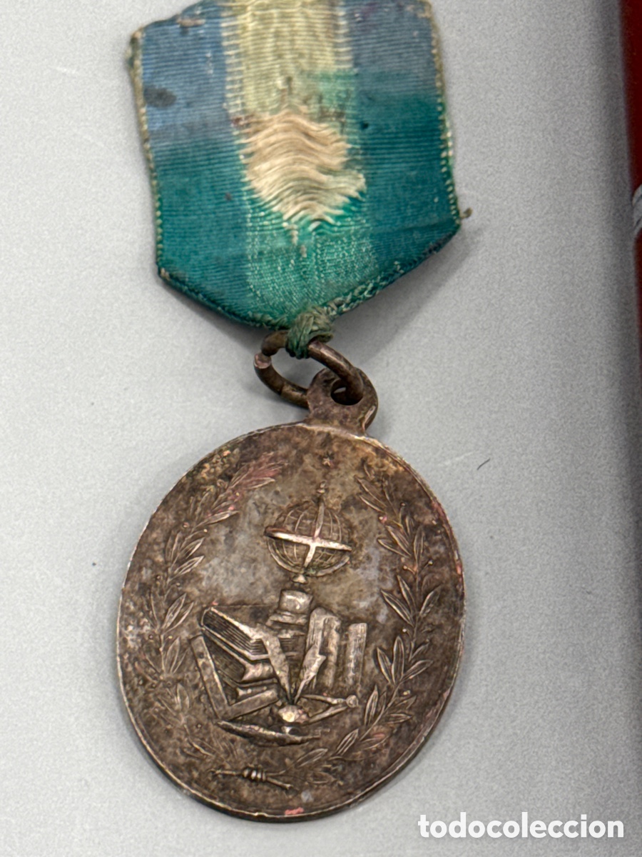 Medallas condecorativas: Condecoraci&oacute;n Premio al m&eacute;rito - Foto 2