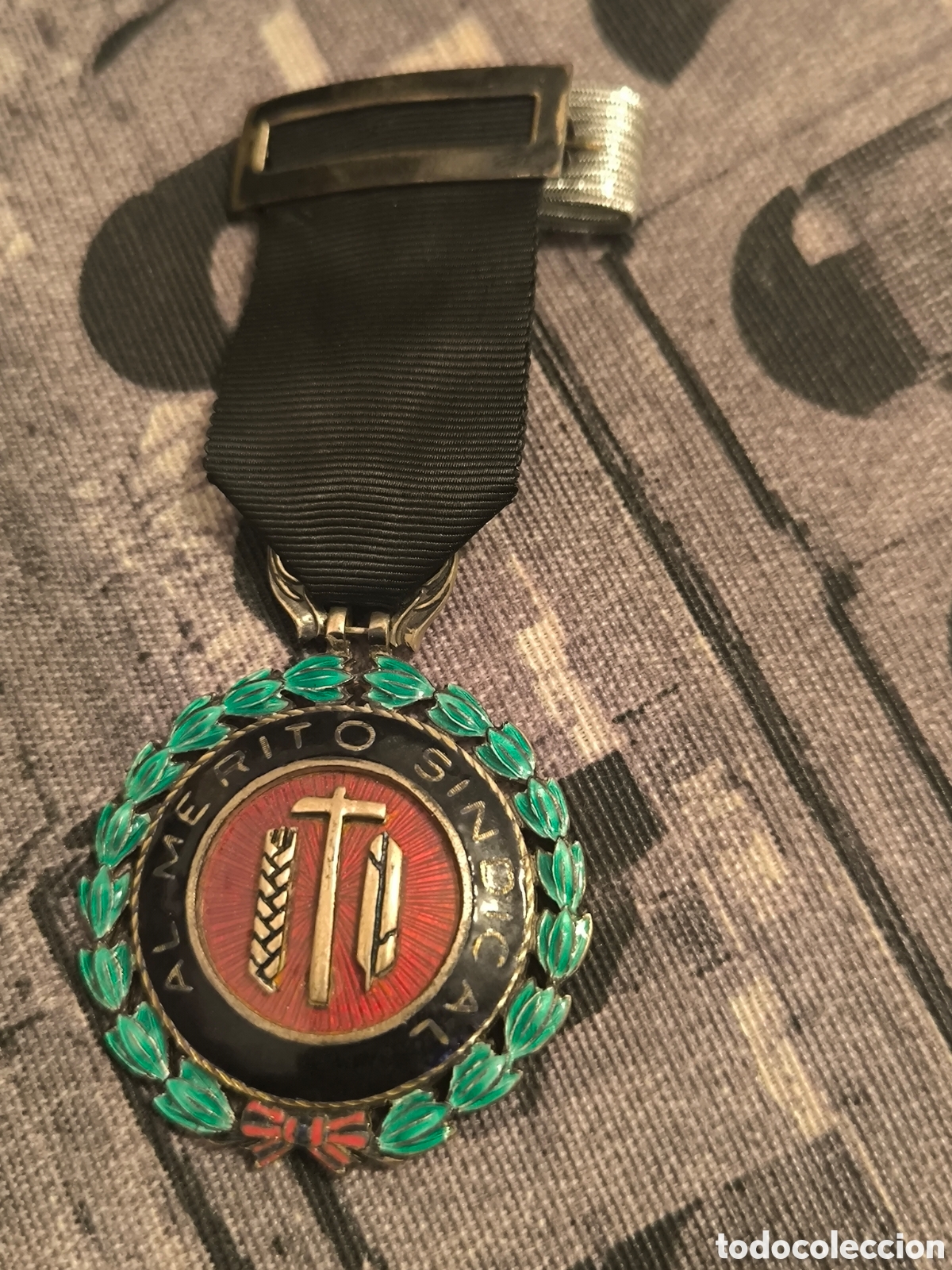 Medallas condecorativas: MEDALLA AL M&Eacute;RITO SINDICAL - Foto 1