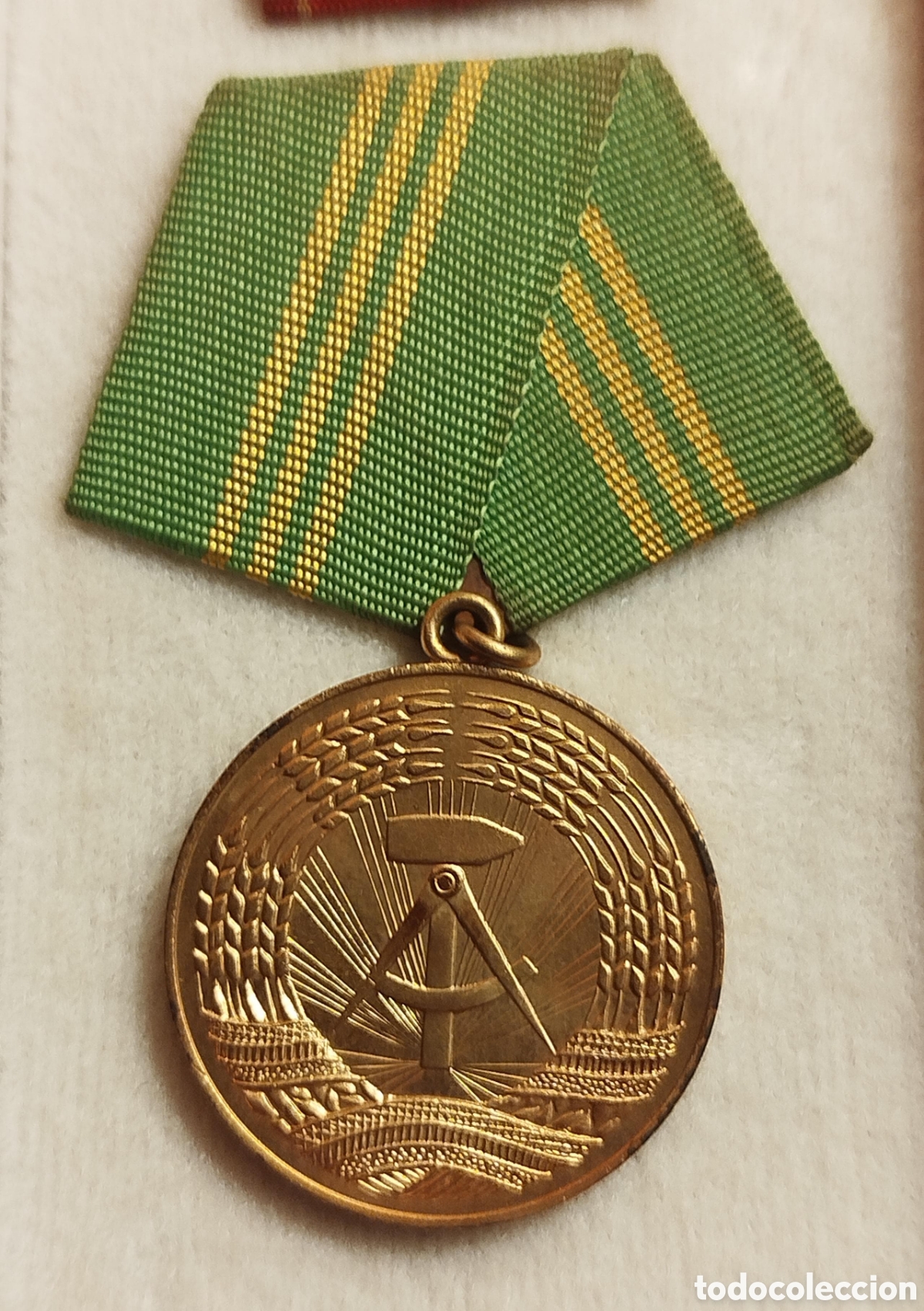 Medallas condecorativas: Medalla Ej&eacute;rcito Popular Nacional (NVA) - Foto 3