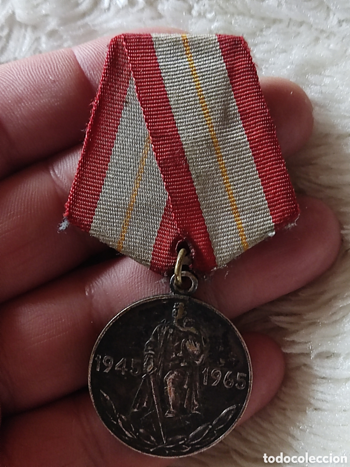 Medallas condecorativas: Medalla sovi&eacute;tica 1945-1965 - Foto 4