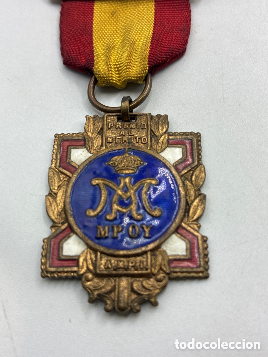 Medallas condecorativas: Medalla de la Regencia de la Reina Mar&iacute;a Cristina. Premio al M&eacute;rito.