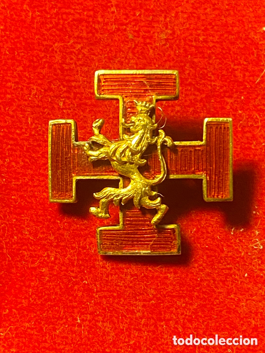 Medallas condecorativas: Insignia de La Organizaci&oacute;n Juvenil Espa&ntilde;ola (OJE).