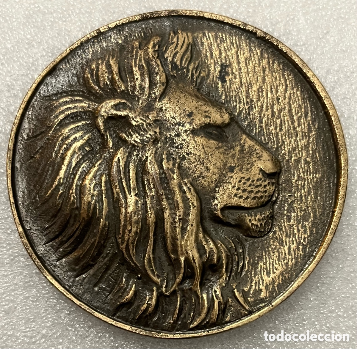 Medallas condecorativas: Medalla Centro Leon&eacute;s de Catalu&ntilde;a