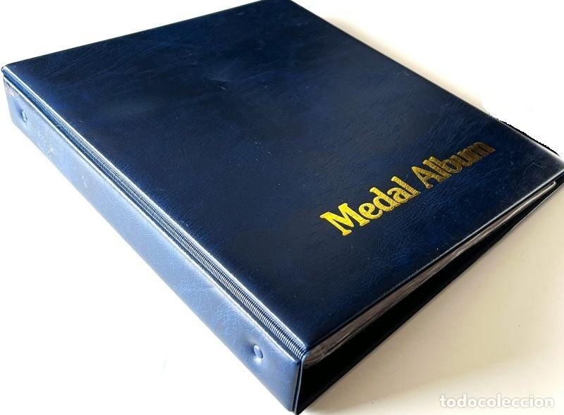 Medallas condecorativas: &Aacute;LBUM PVC PARA COLECCI&Oacute;N DE MEDALLAS. 6 COMPARTIMENTOS EN 6 P&Aacute;GINAS PARA 36 MEDALLAS. AZUL(LIB 72)