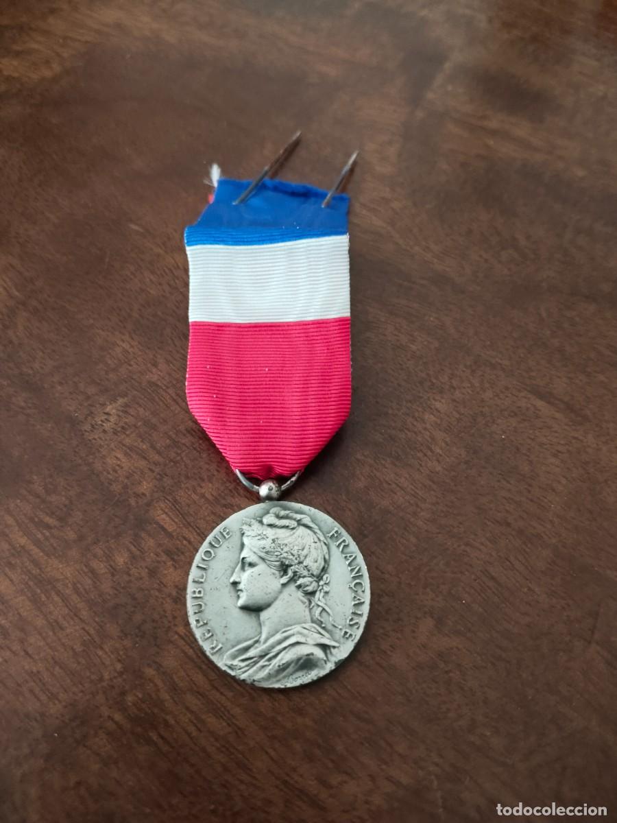 Medallas condecorativas: Francia. Medalla Asuntos Sociales.