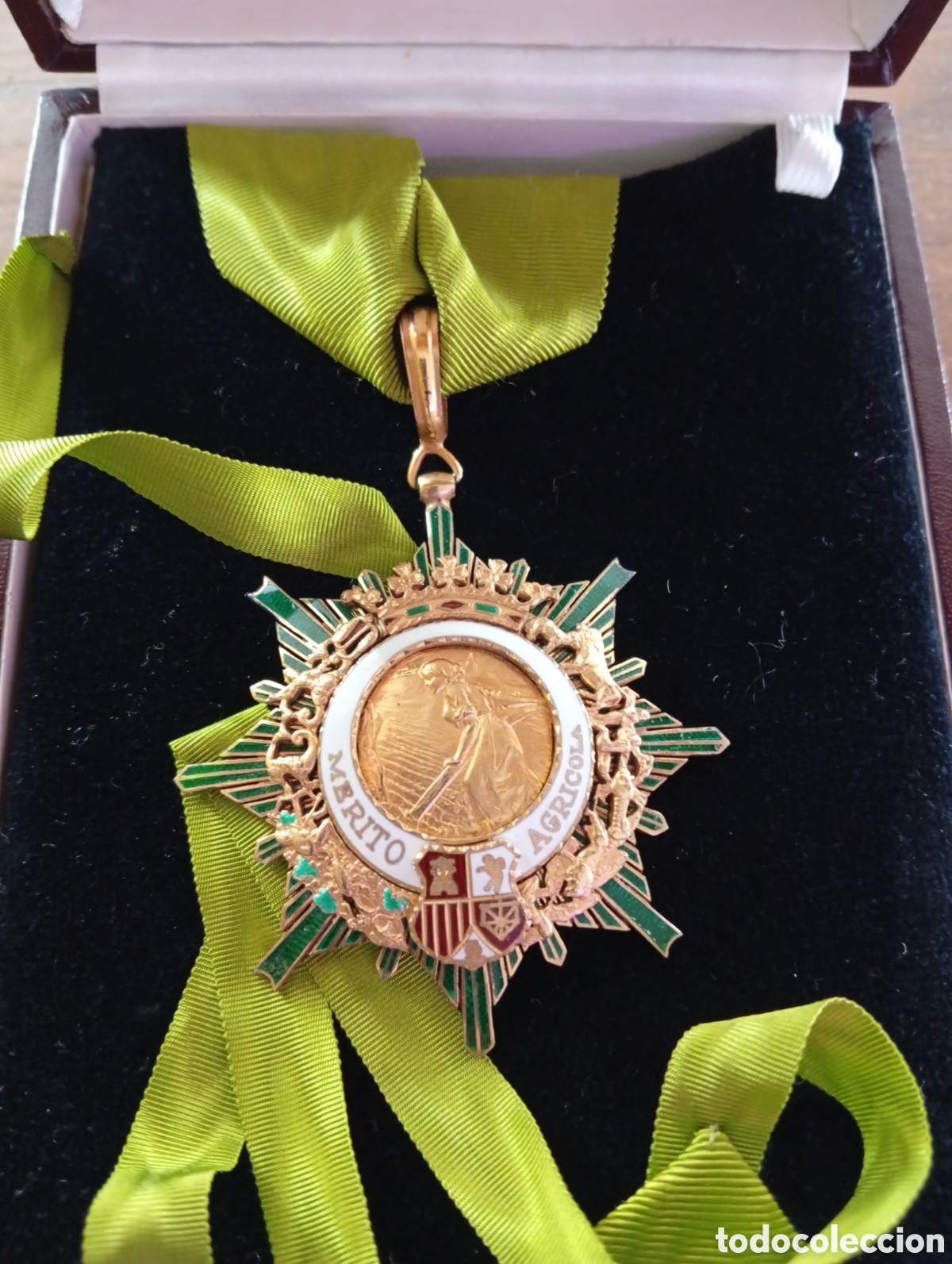 Medallas condecorativas: Plata dorada esmalte antigua condecoraci&oacute;n medalla al merito agricola a&ntilde;o 1954 &eacute;poca Franco