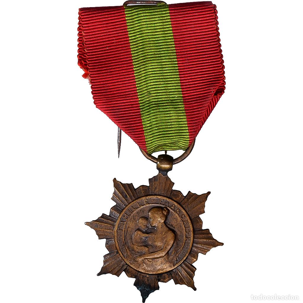 Medallas condecorativas: [#1529023] Francia, M&eacute;daille de la Famille Fran&ccedil;aise, Social, medalla, Muy buen estado