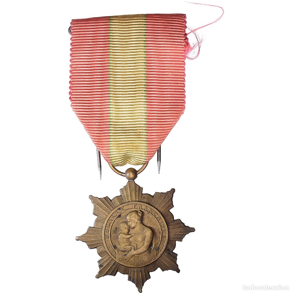 Medallas condecorativas: [#1529215] Francia, M&eacute;daille de la Famille Fran&ccedil;aise, medalla, Muy buen estado, Bronce