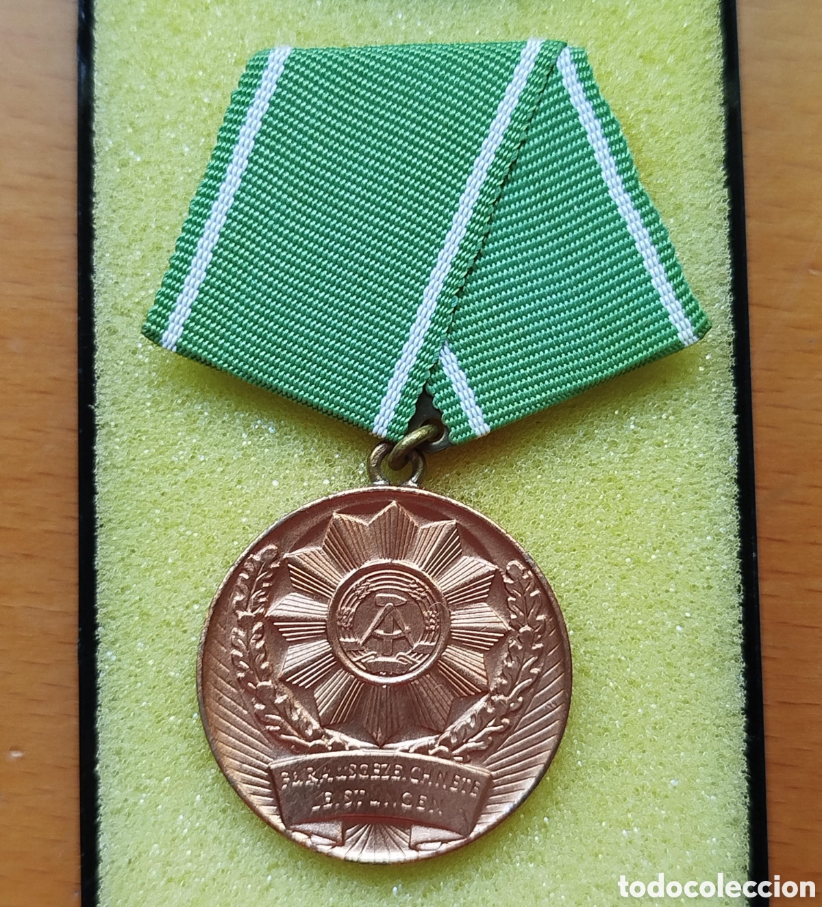 Medallas condecorativas: Medalla RDA Excelencia &Oacute;rganos Armados Ministerio del Interior