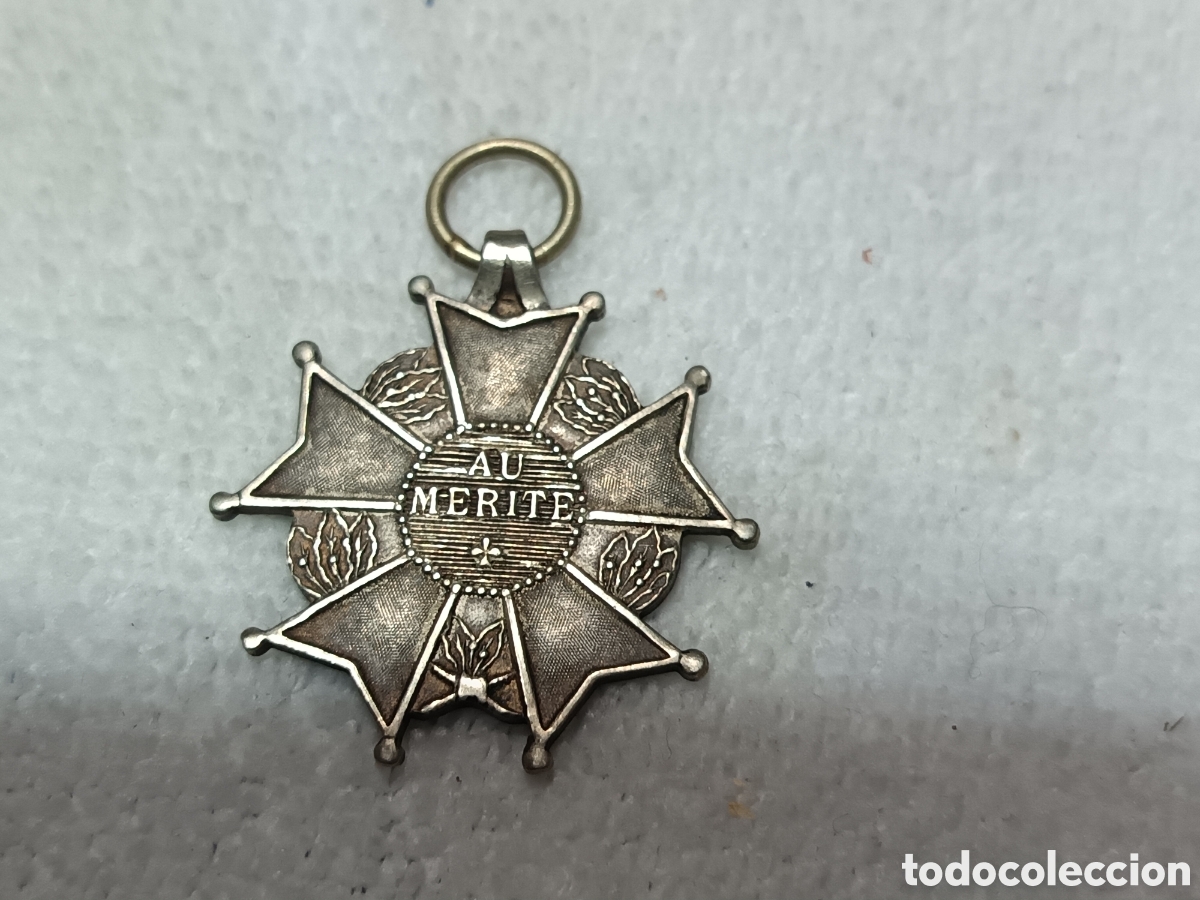 Medallas condecorativas: COLECCIONISMO MILITAR , MEDALLA AL MERITO DE PLATA