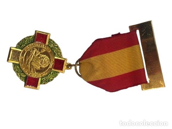 Medallas condecorativas: Medalla al M&eacute;rito en el Trabajo