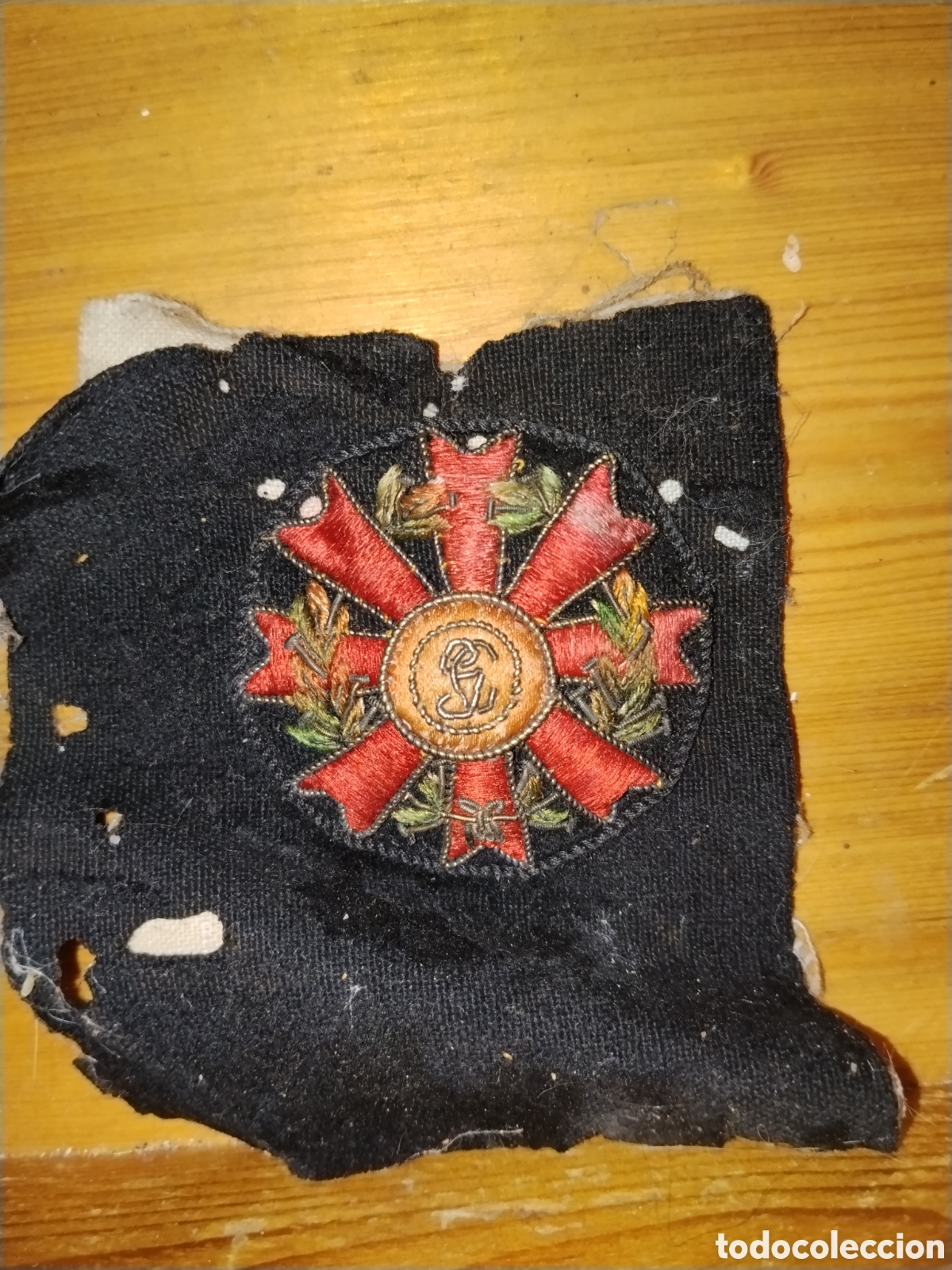 M&eacute;dailles d&eacute;corations: Insignia bordada Orden de la Rep&uacute;blica Colectiva Guardia Civil 1932-1939. Uniforme