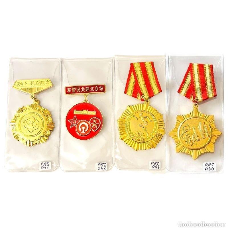 Medallas condecorativas: 4 MEDALLAS PRC: CORP.MAT.FERROVIARIOS, ESTACI&Oacute;N TREN BEIJING, PETROQU&Iacute;MICA NINGXIA, SIDER&Uacute;RGIA BENXI