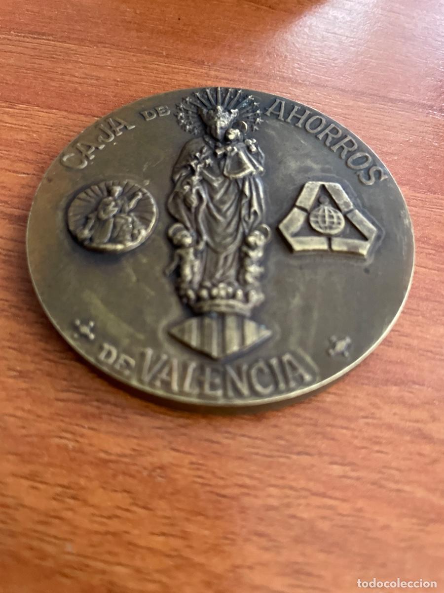 Medallas condecorativas: medalla de bronce conmemorativa del centenario de la Caja de Ahorros de Valencia (1878-1978).