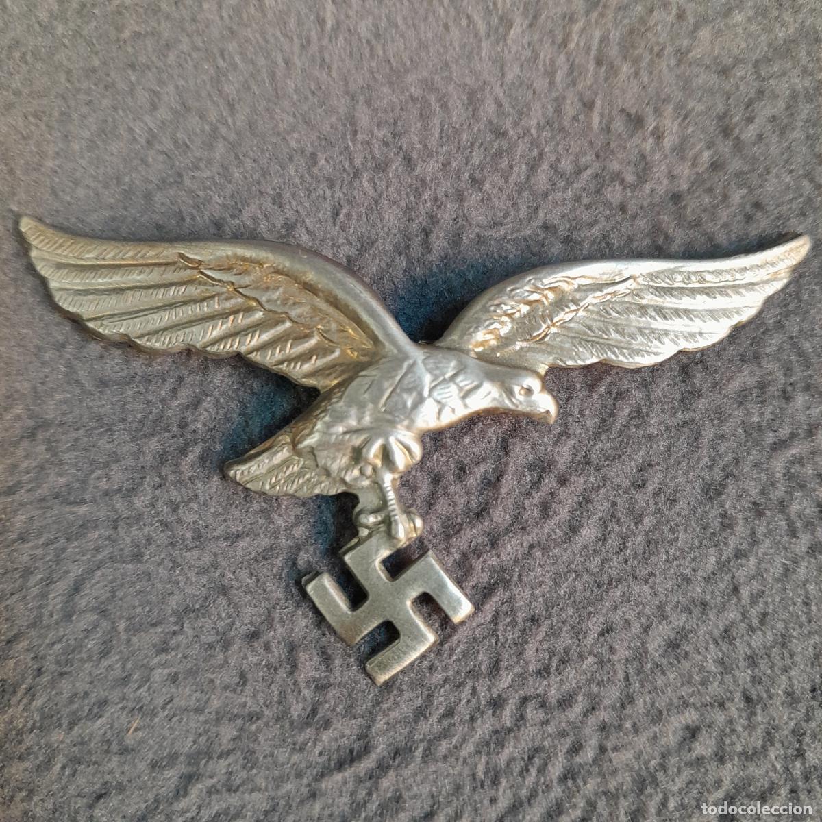 Medallas condecorativas: M-2253. INSIGNIA AGUILA DE GORRA DE LA LUFTWAFFE. NAZI. SIGLO XX