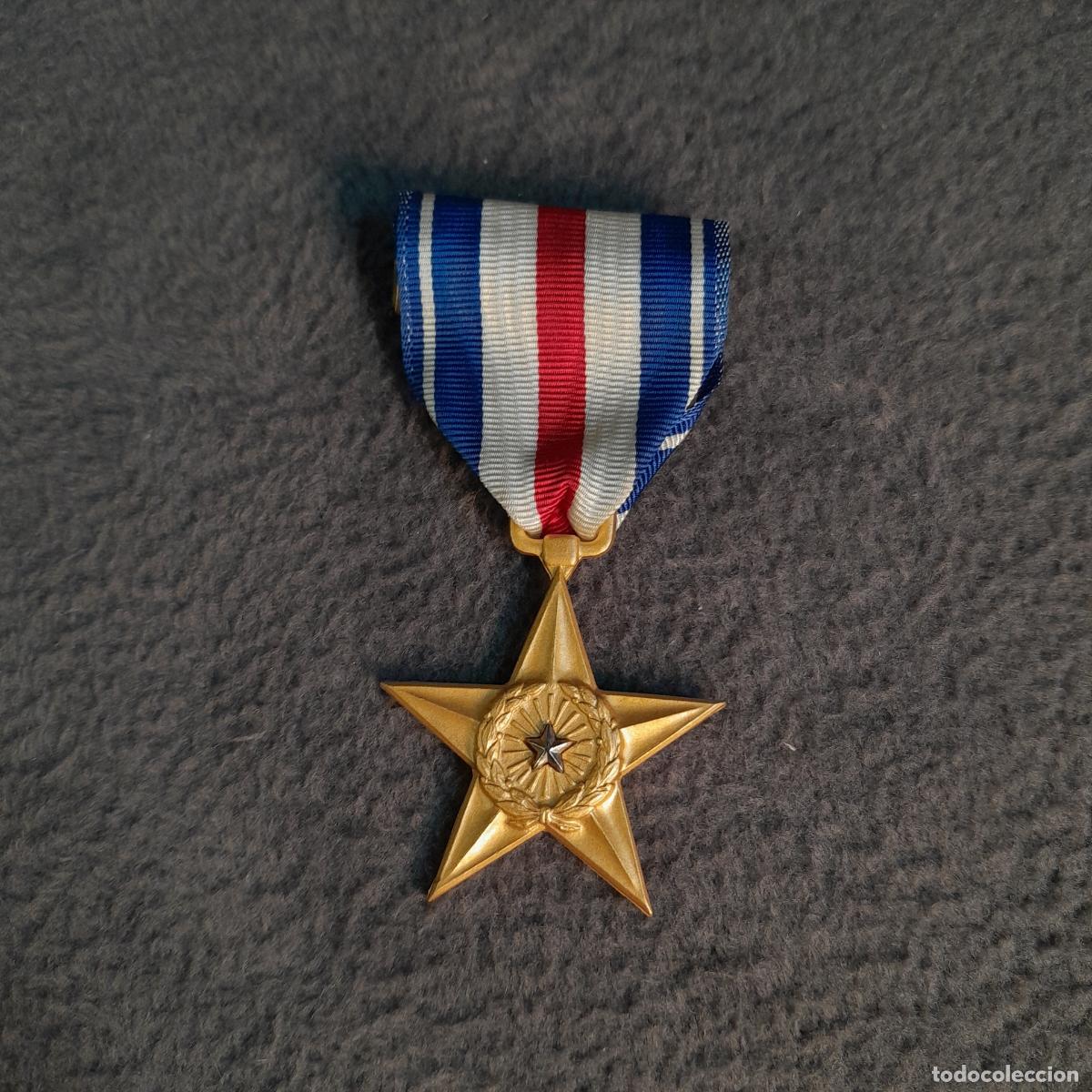 Medallas condecorativas: M-2259. ESTRELLA DE PLATA II GUERRA MUNDIAL &rdquo;FOR GALLANTRY IN ACTION&rdquo;. A&Ntilde;OS 40.